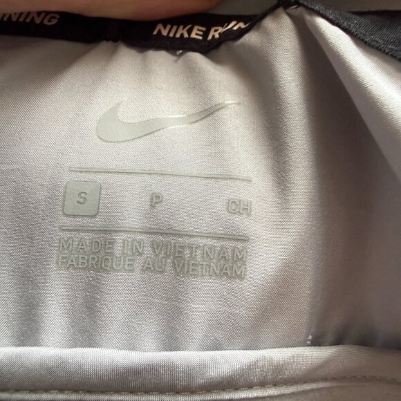 Nike Running light bluish gray sleeveless zip up puffer vest women's size small - Picture 10 of 11